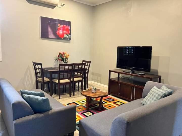 Garden Apartments نادي المظهر الخارجي الصورة