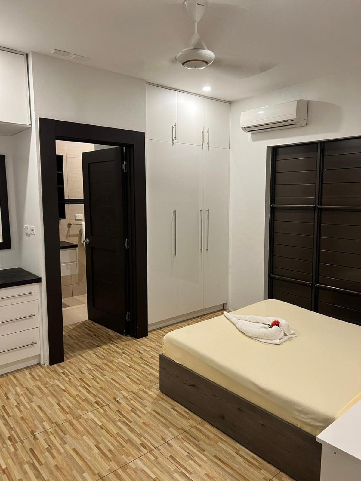 Garden Apartments نادي المظهر الخارجي الصورة