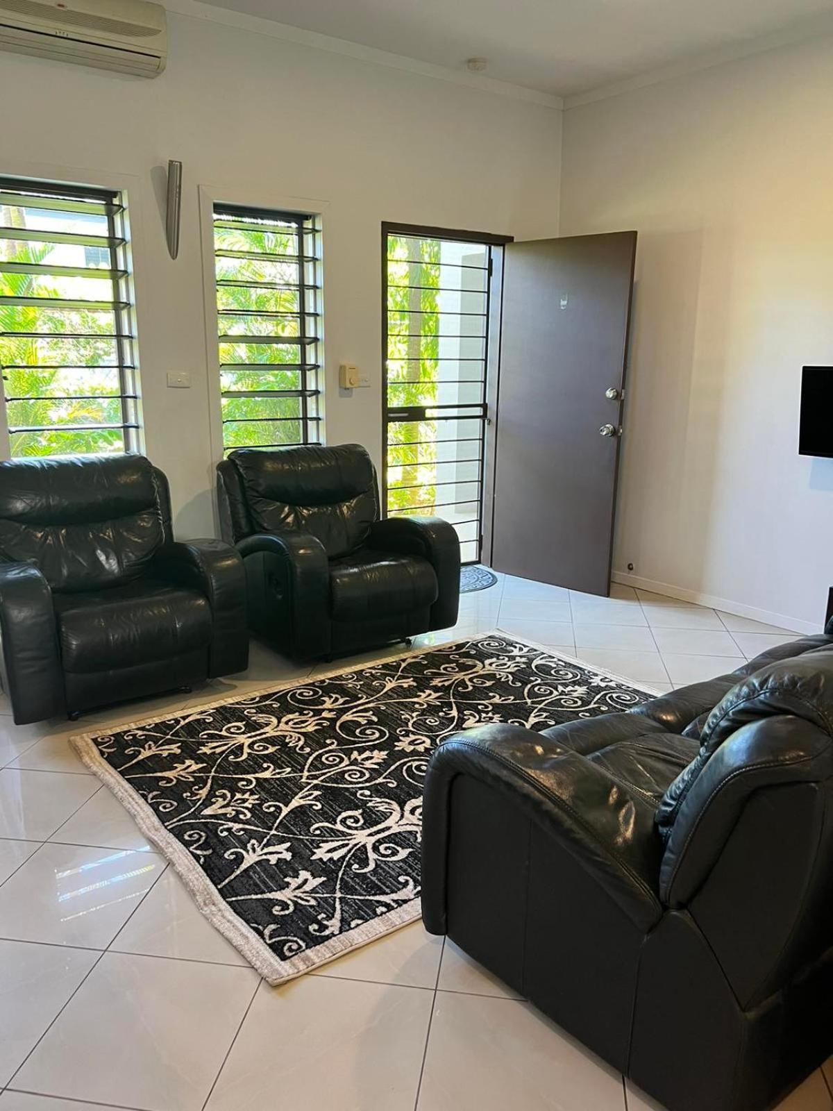 Garden Apartments نادي المظهر الخارجي الصورة