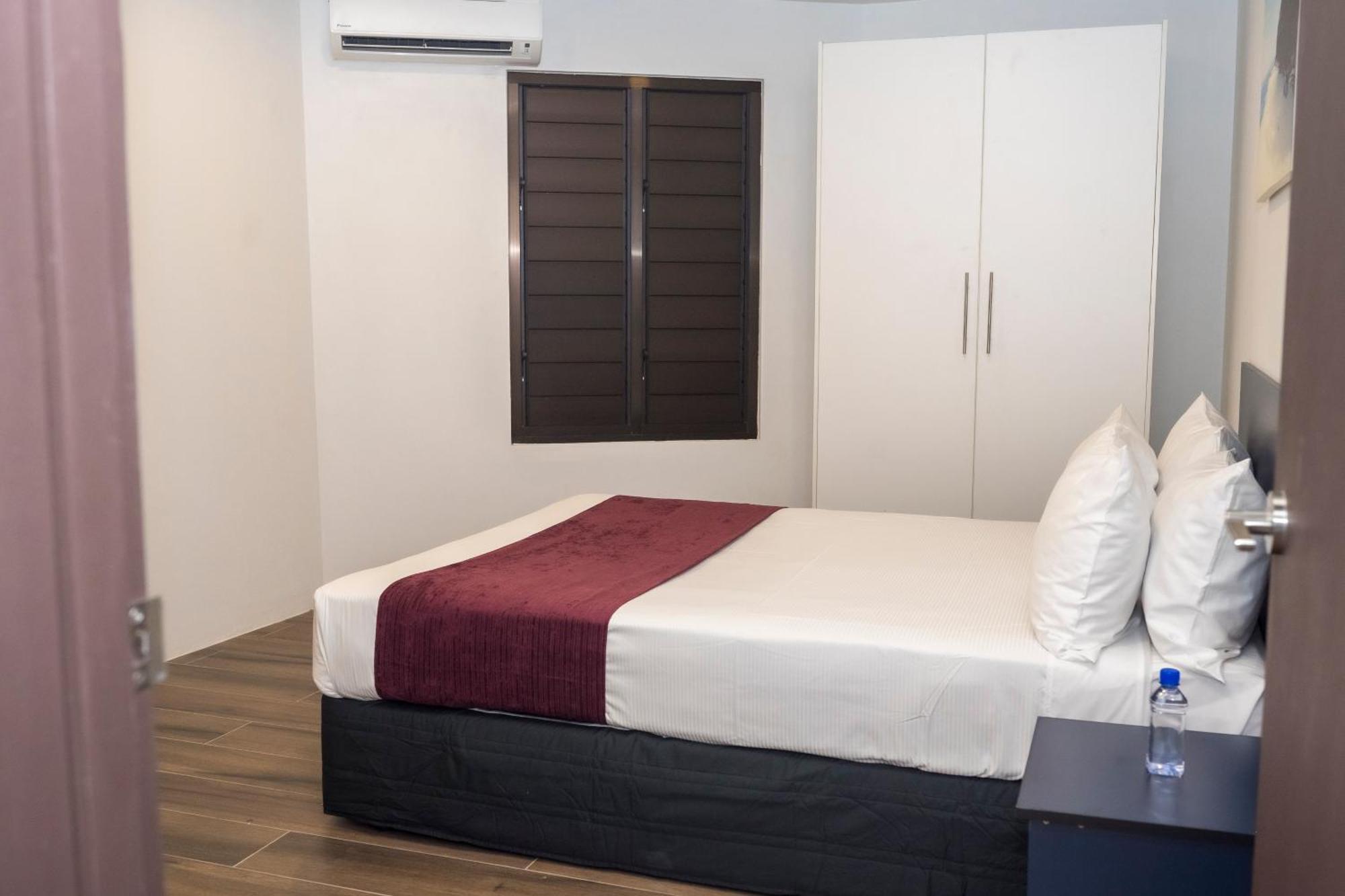 Garden Apartments نادي المظهر الخارجي الصورة