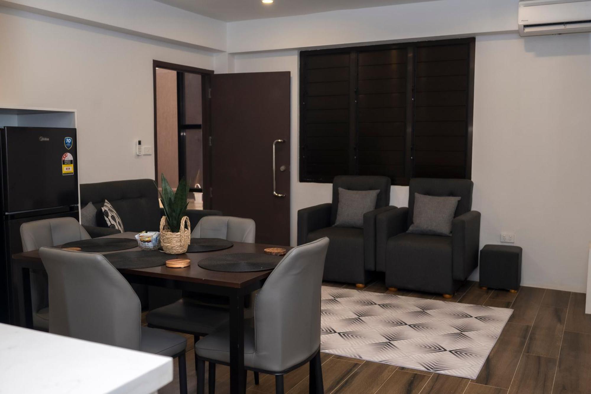 Garden Apartments نادي المظهر الخارجي الصورة