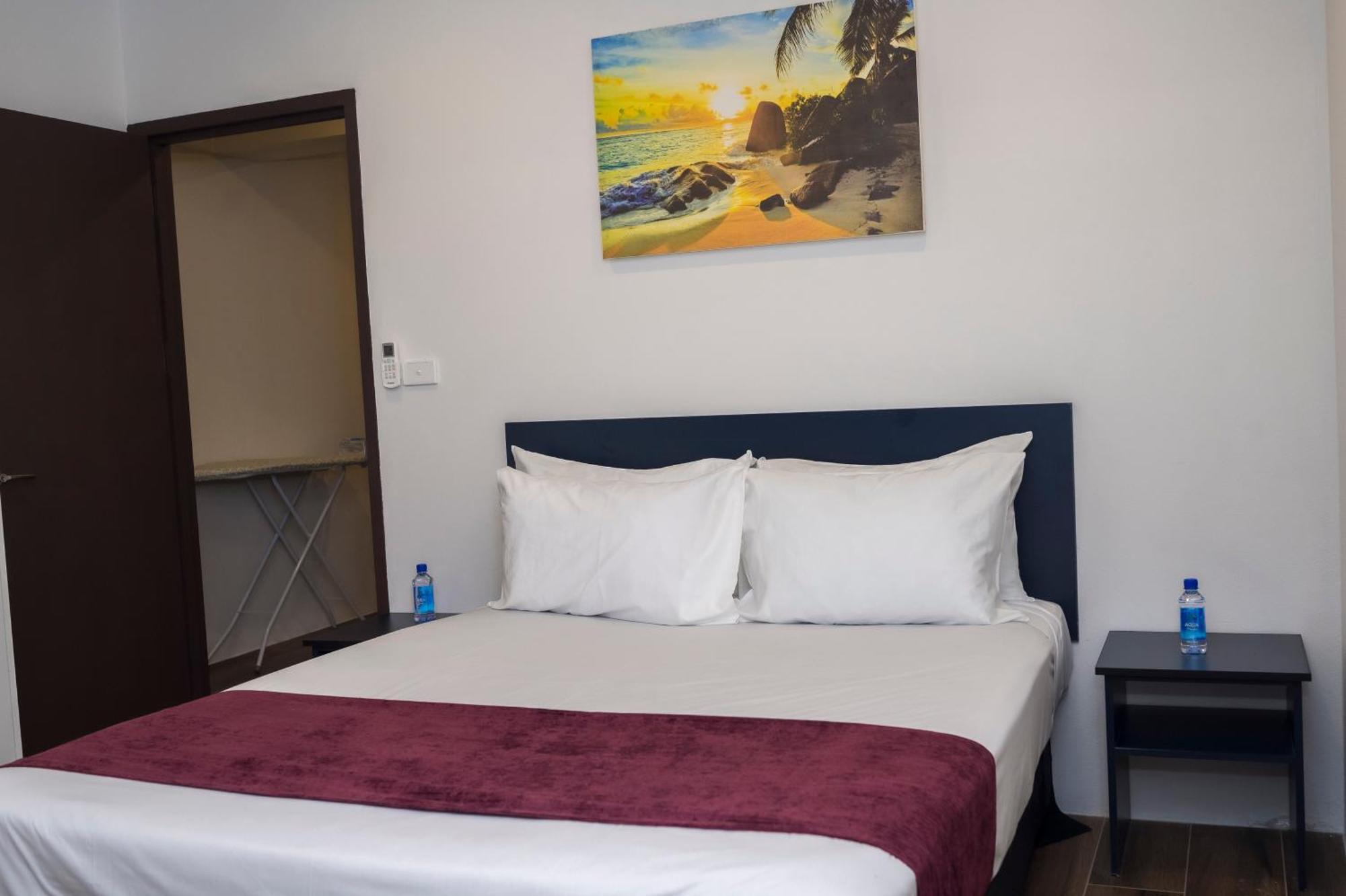 Garden Apartments نادي المظهر الخارجي الصورة