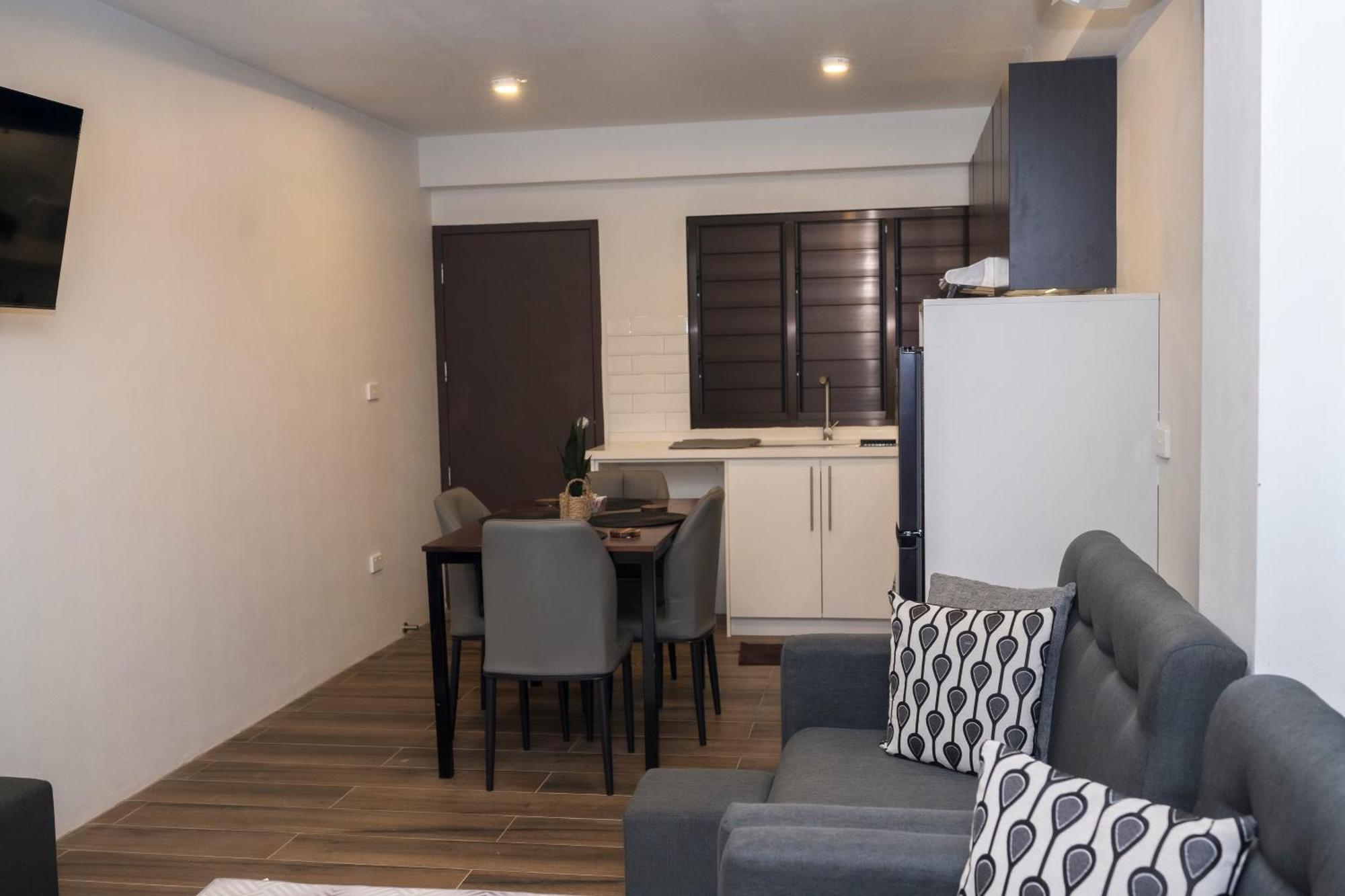 Garden Apartments نادي المظهر الخارجي الصورة